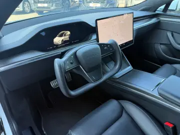 Model S Plaid