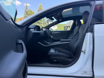 Model S Plaid