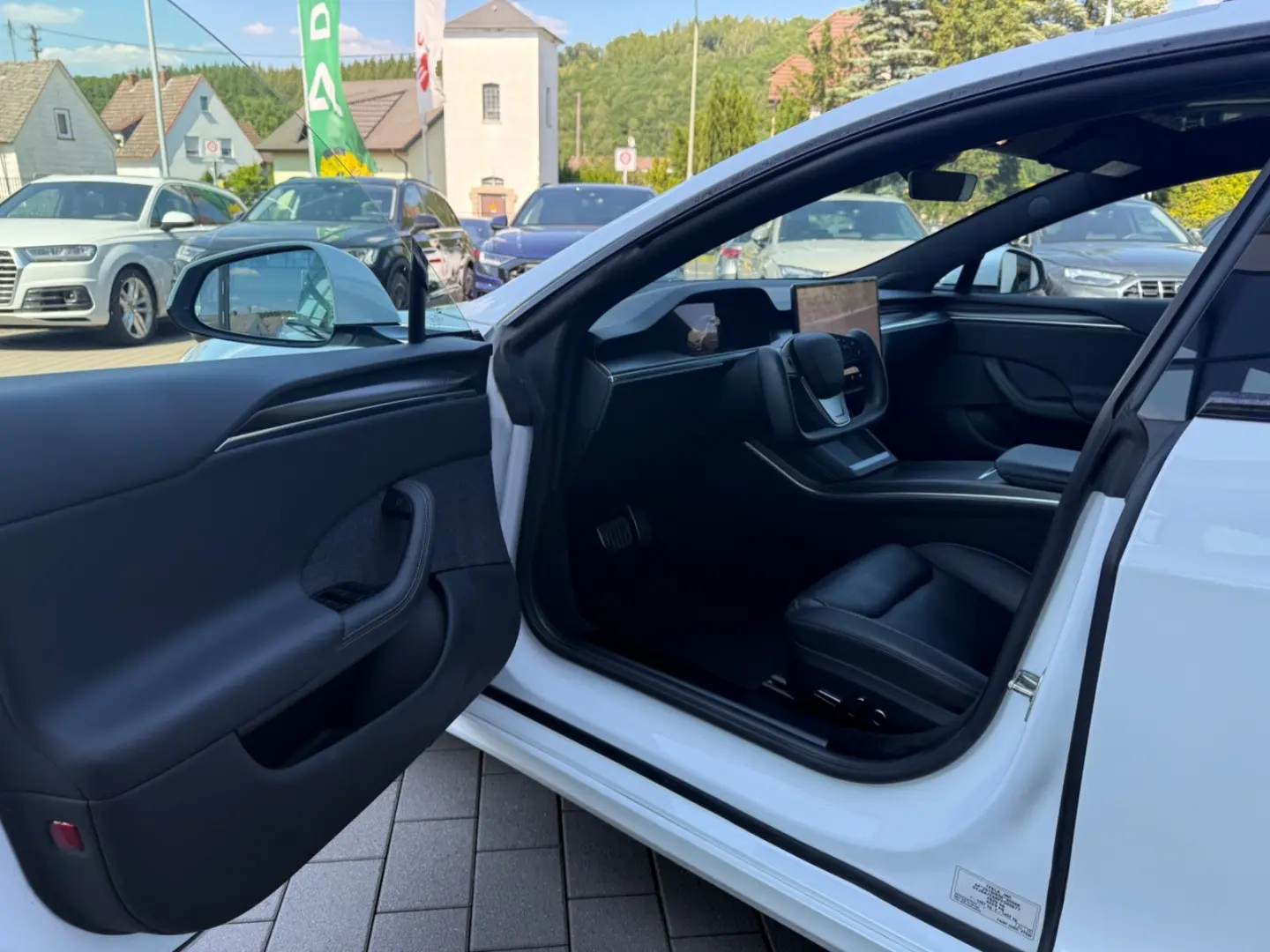 Model S Plaid