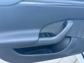 Model S Plaid
