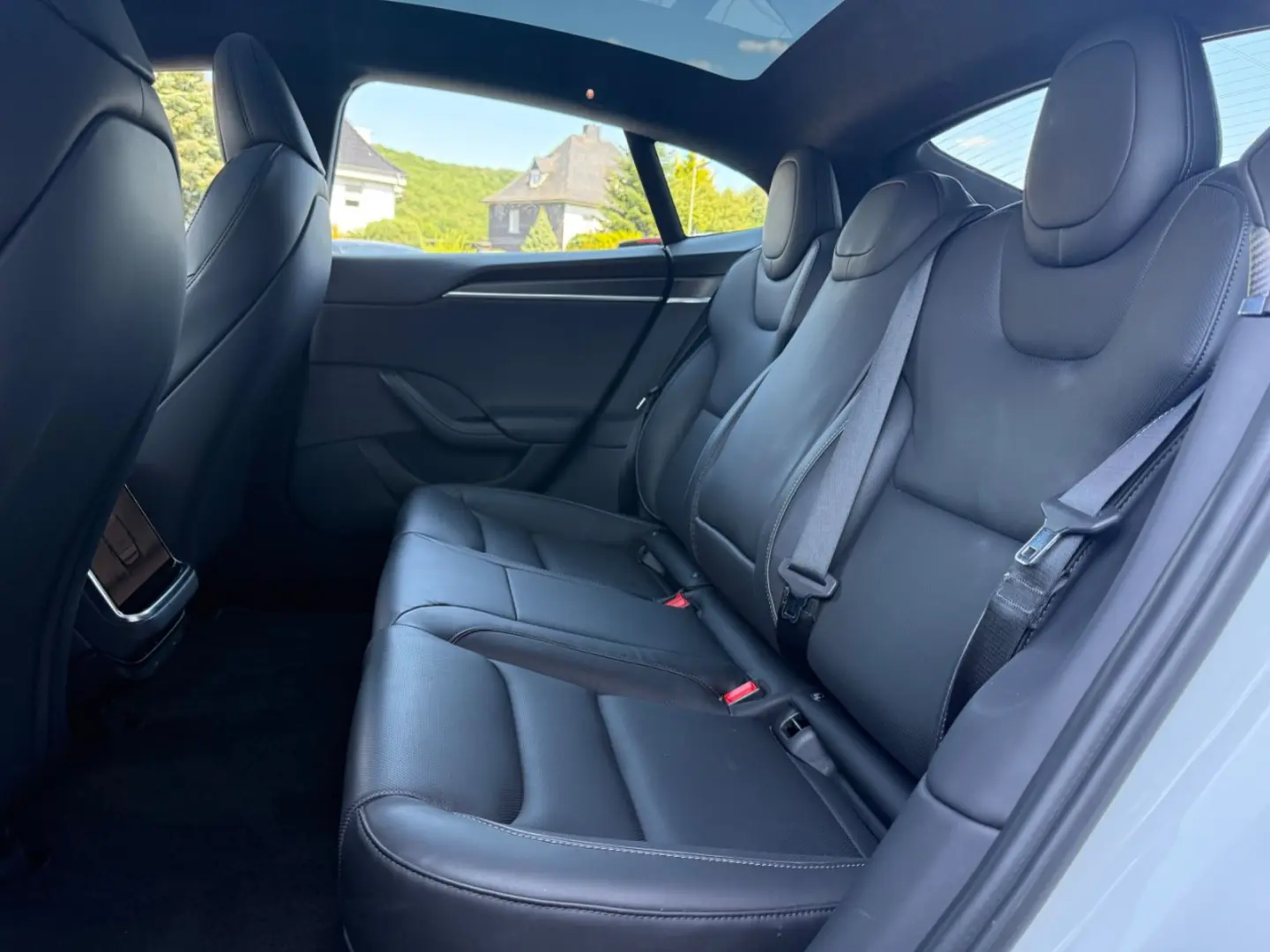 Model S Plaid