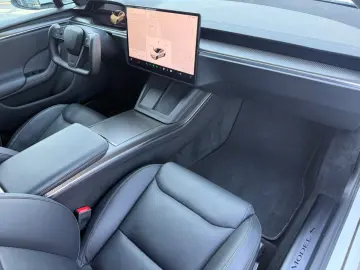 Model S Plaid