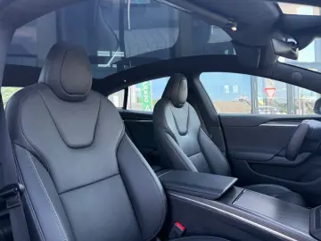 Model S Plaid