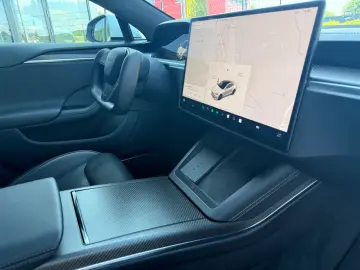 Model S Plaid