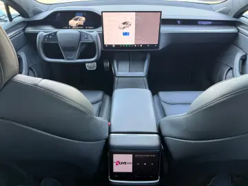 Model S Plaid