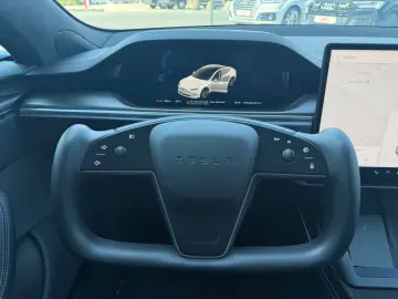 Model S Plaid