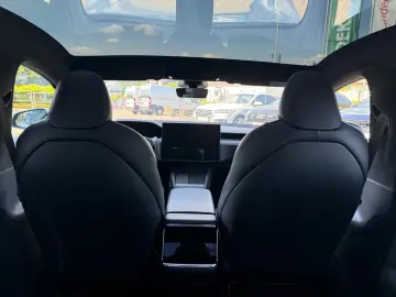 Model S Plaid