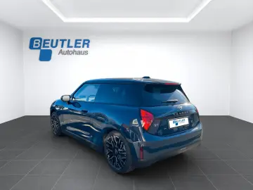 Cooper SE Favoured 18