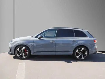 SQ7 4.0 TFSI quattro Comp. + Assist Matrix Pano