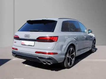 SQ7 4.0 TFSI quattro Comp. + Assist Matrix Pano