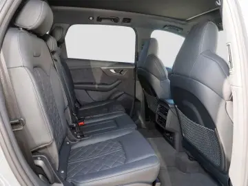 SQ7 4.0 TFSI quattro Comp. + Assist Matrix Pano