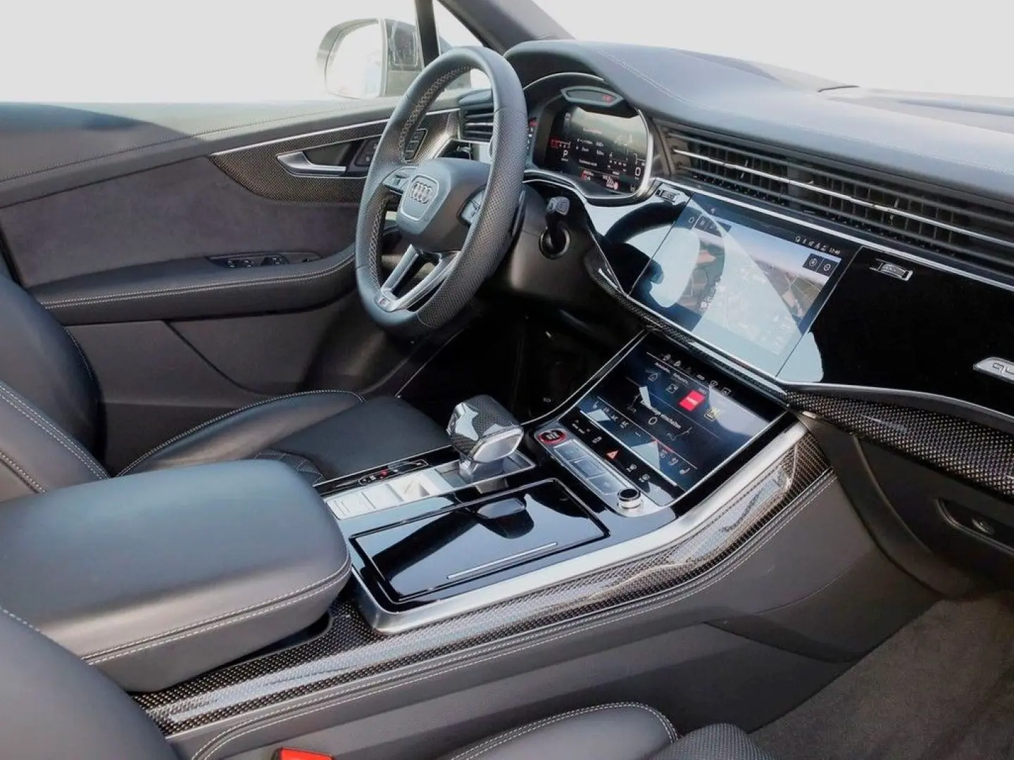 SQ7 4.0 TFSI quattro Comp. + Assist Matrix Pano