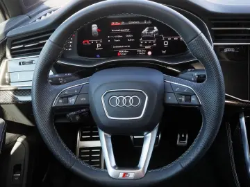 SQ7 4.0 TFSI quattro Comp. + Assist Matrix Pano