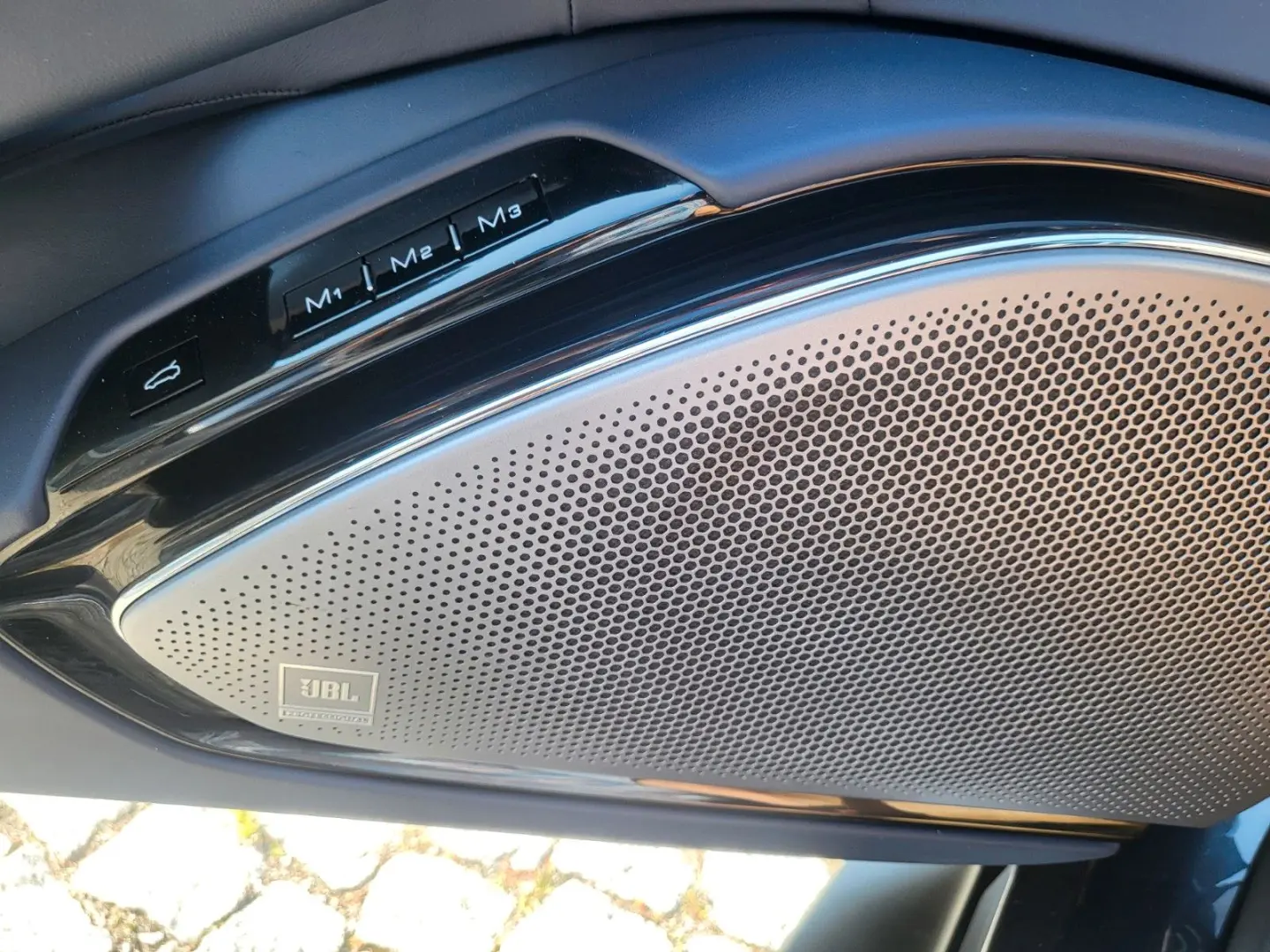 Ferrari ROMA JBL /P.DISPLAY /20