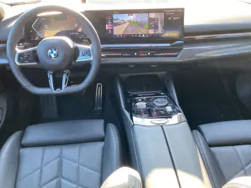 520 d xDrive M Sport*Standheizung*Pano*AHK*DAB