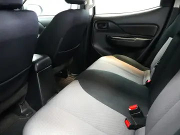 MITSUBISHI L200 DC MT