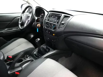 MITSUBISHI L200 DC MT