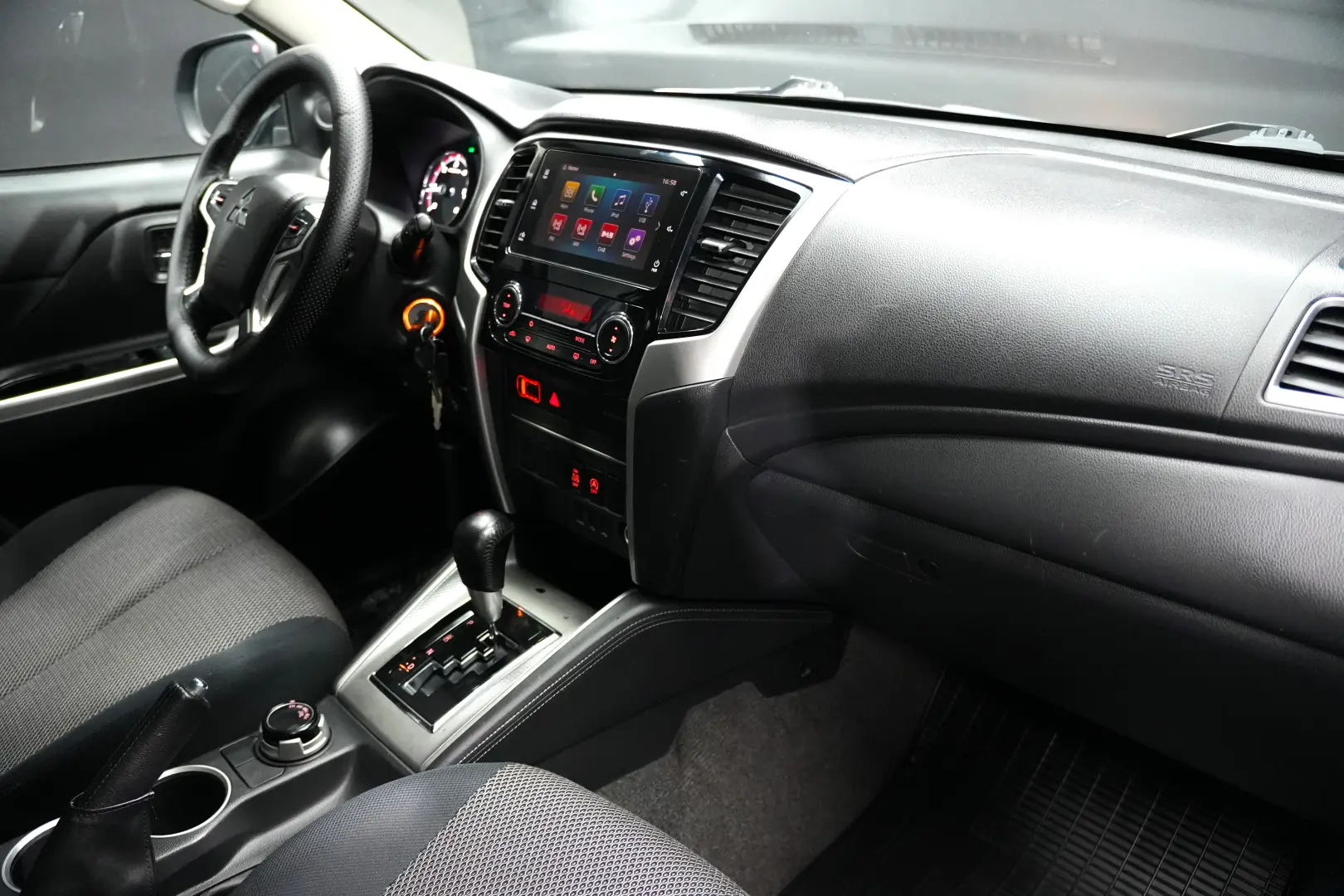 MITSUBISHI L200 DC MT