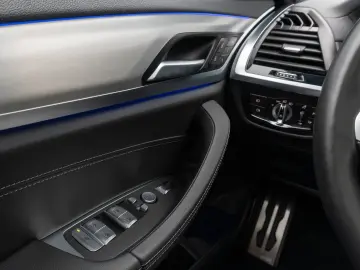 X3 M40i