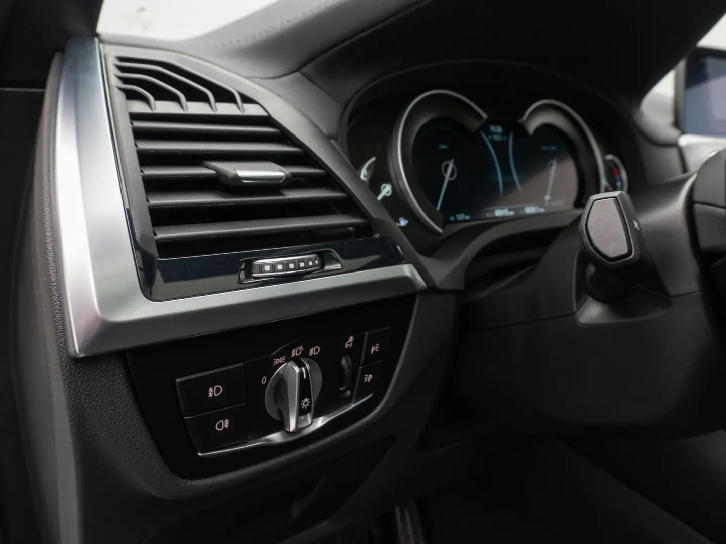 X3 M40i