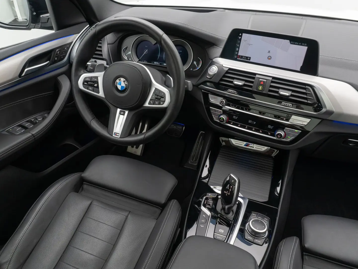 X3 M40i