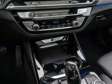 X3 M40i