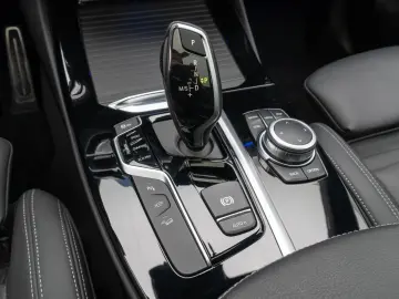 X3 M40i