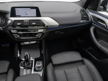 X3 M40i