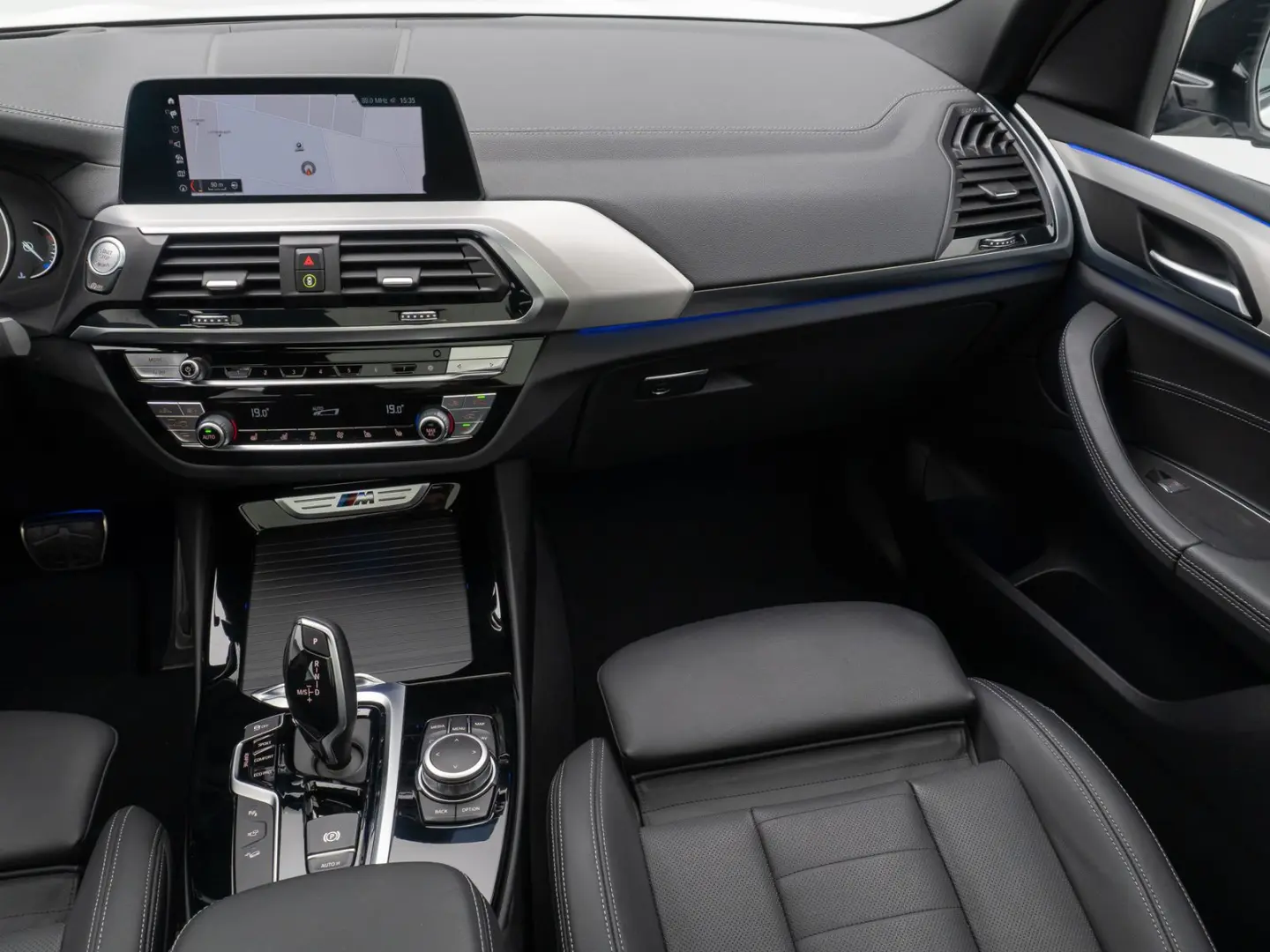 X3 M40i