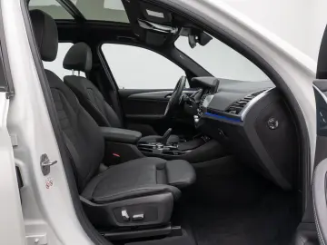 X3 M40i