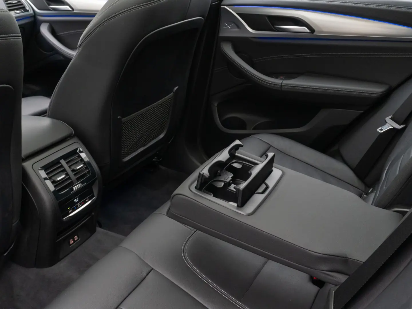 X3 M40i