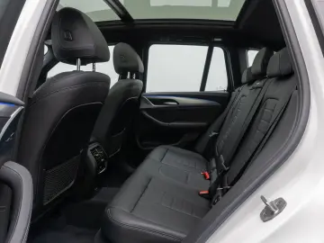 X3 M40i