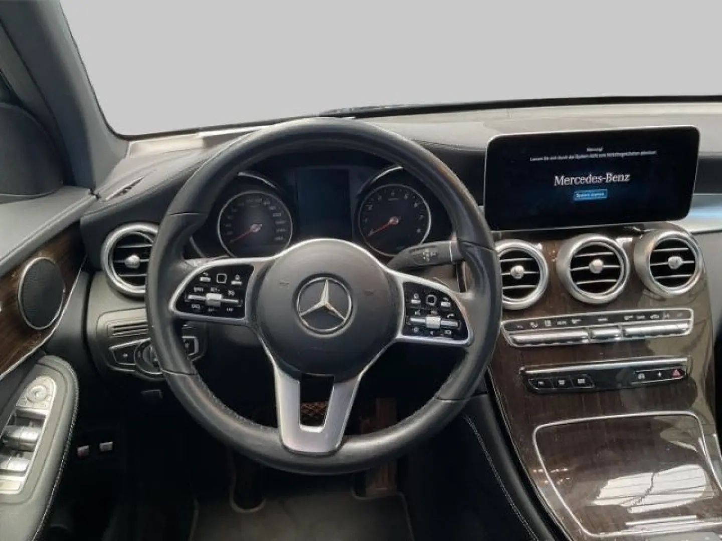 GLC 300 AMG Sportpaket AHK LED Pano Digitales-CP
