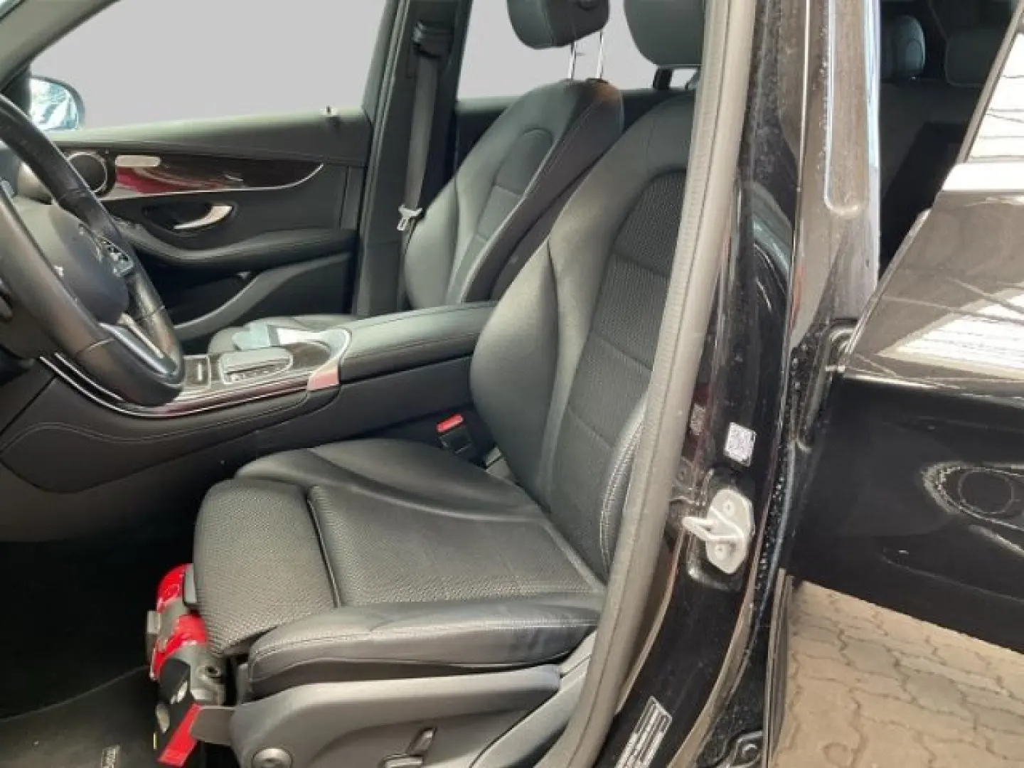 GLC 300 AMG Sportpaket AHK LED Pano Digitales-CP