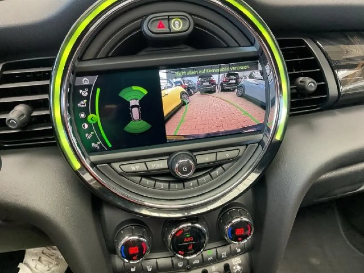 GLC 300 AMG Sportpaket AHK LED Pano Digitales-CP