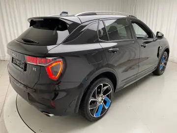 Lynk@Co 01 1.5 Plug-in-Hybrid Black Edition