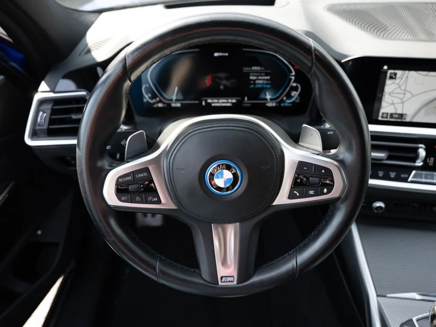 330e xDrive M-Sport