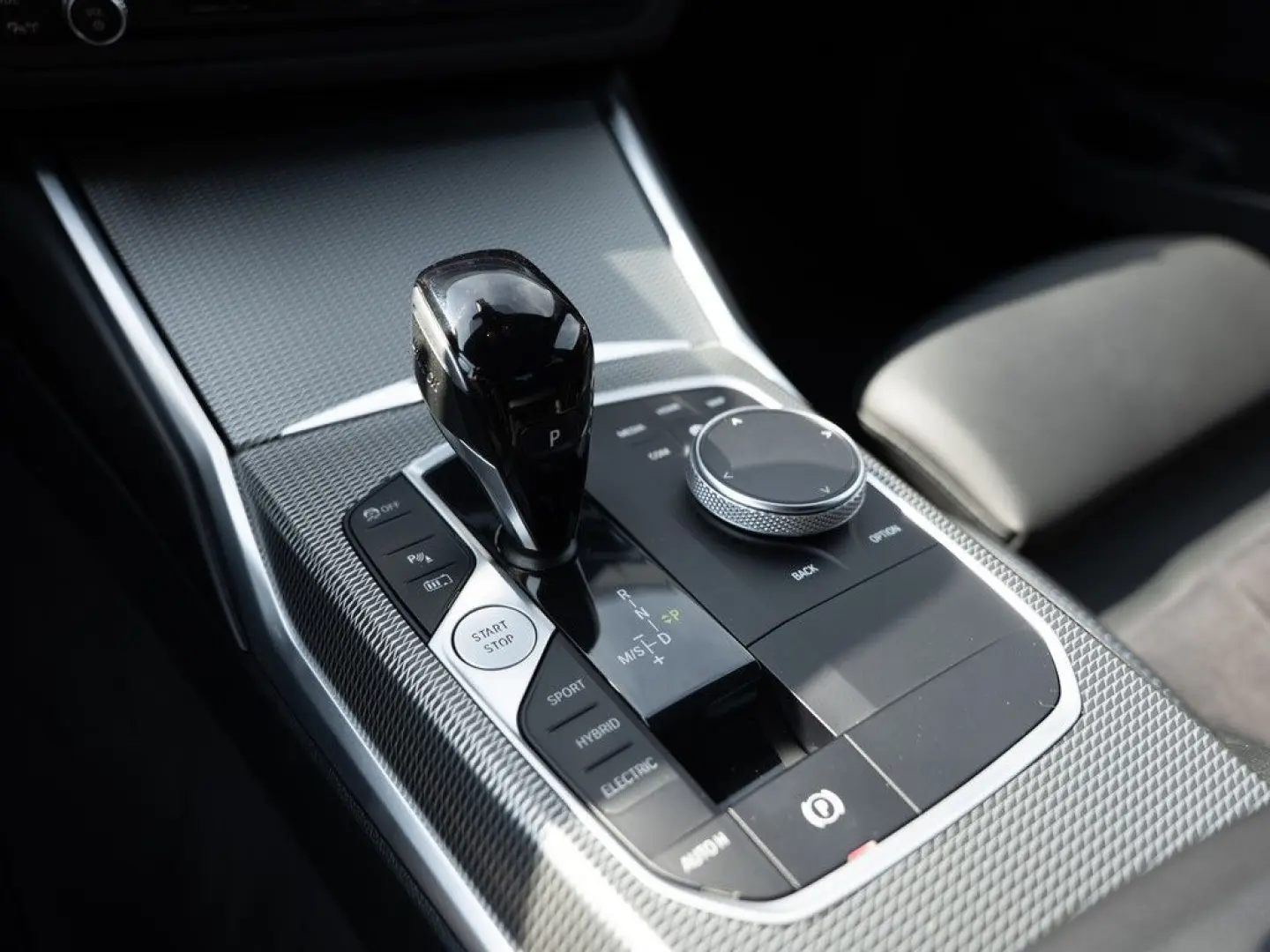 330e xDrive M-Sport