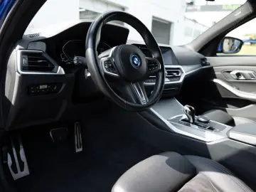 330e xDrive M-Sport