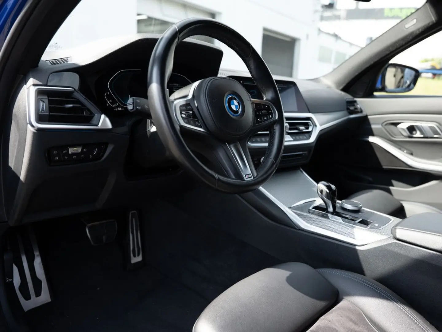 330e xDrive M-Sport