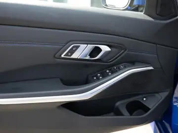 330e xDrive M-Sport