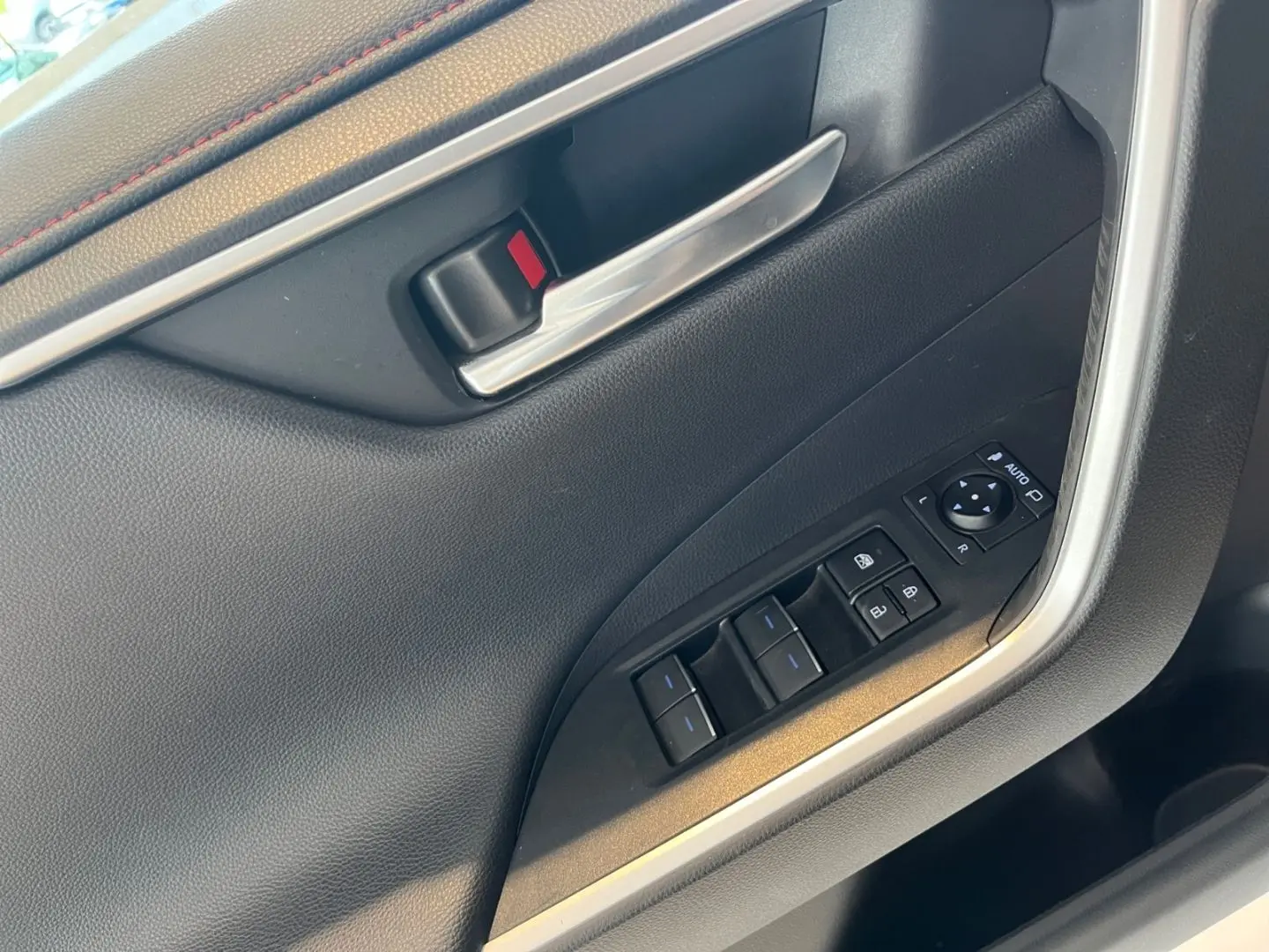 RAV 4 Plug-in-Hybrid Technik-Paket *HUD*Navi*LED