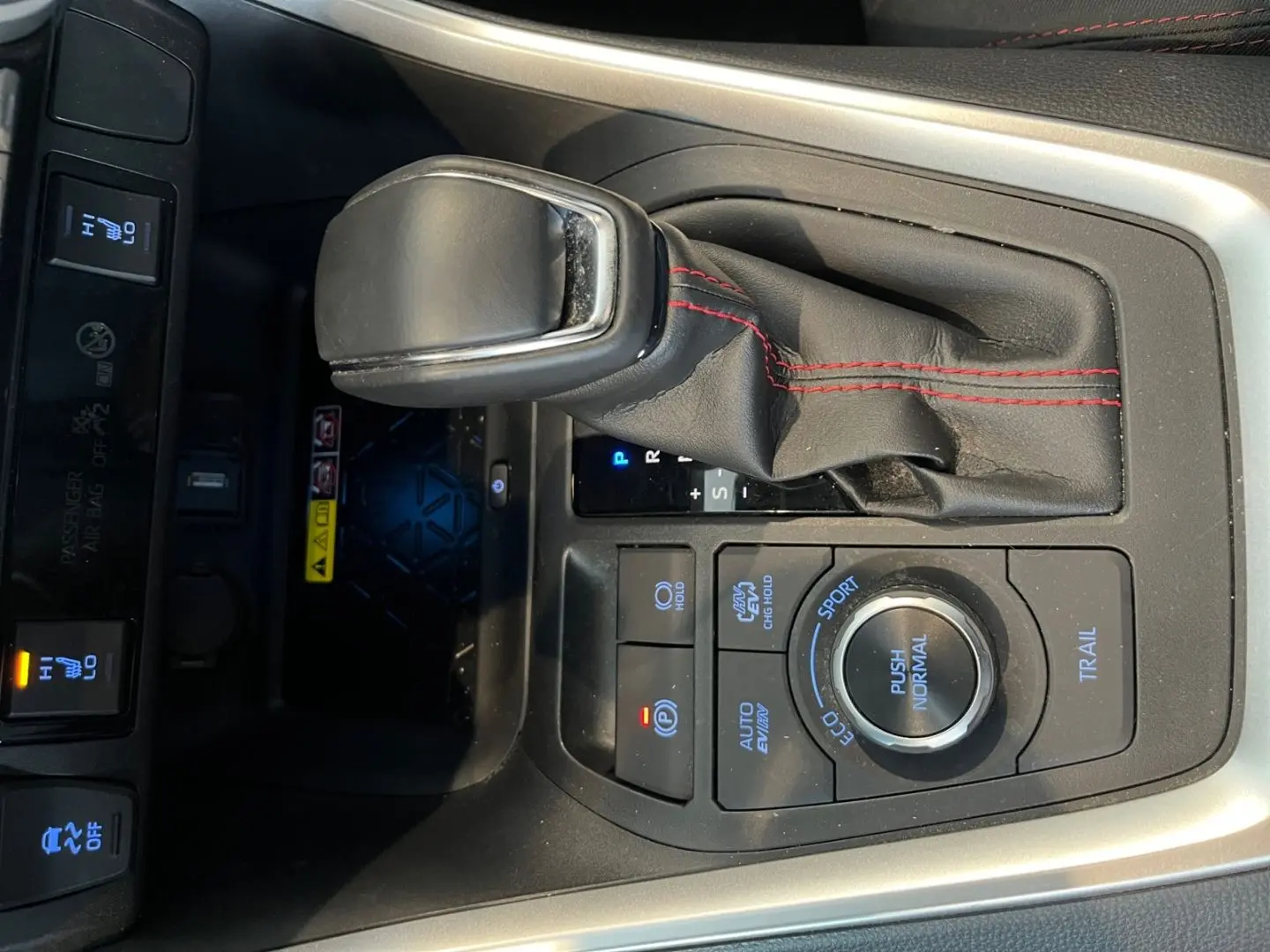 RAV 4 Plug-in-Hybrid Technik-Paket *HUD*Navi*LED