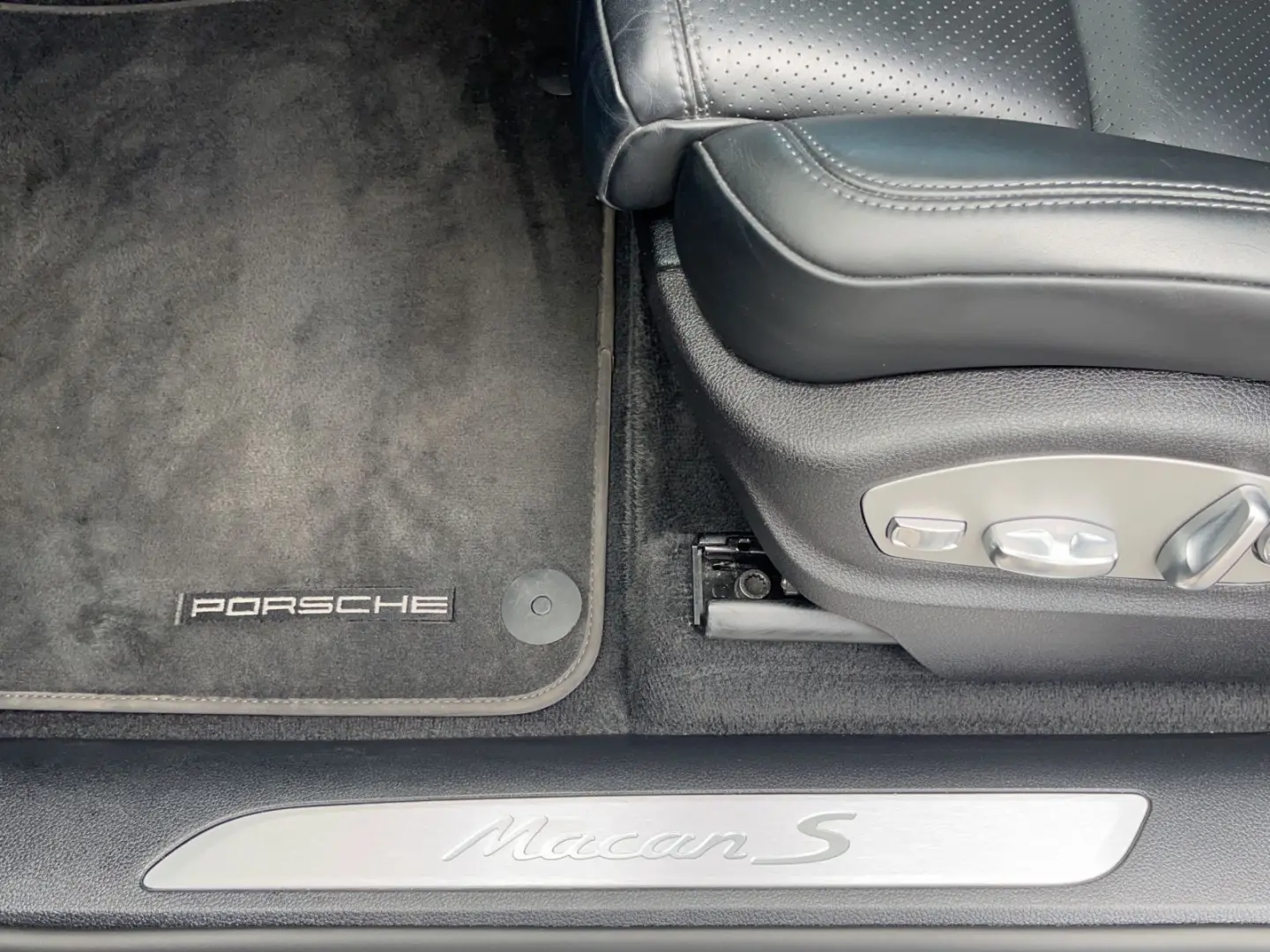 Macan S