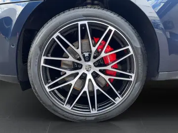 Macan S