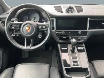 Macan S