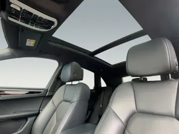 Macan S