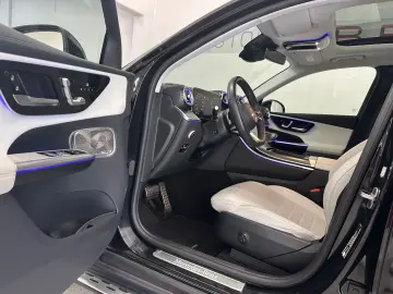 GLC 300 d 4Matic AMG*DIS*HuD*AHK*Digital.L