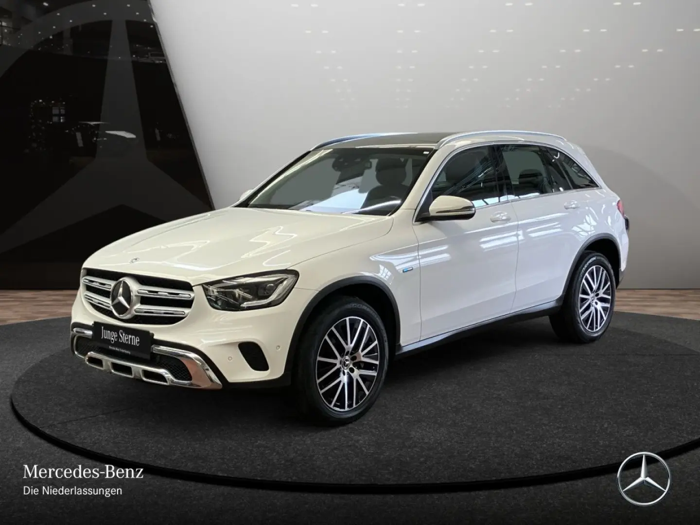 GLC 300 e 4M Pano/Multib/AugReal/High-End Info