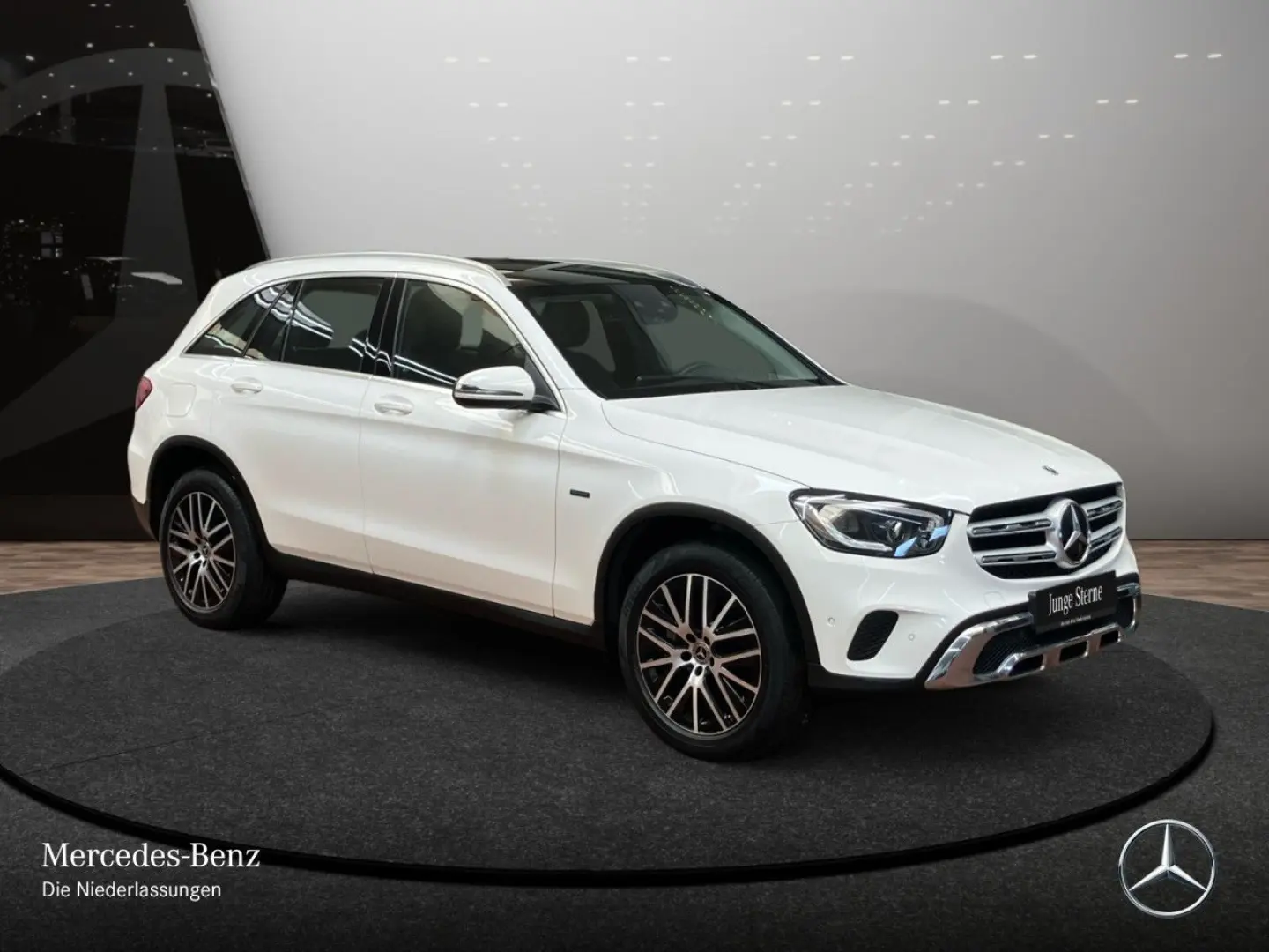 GLC 300 e 4M Pano/Multib/AugReal/High-End Info